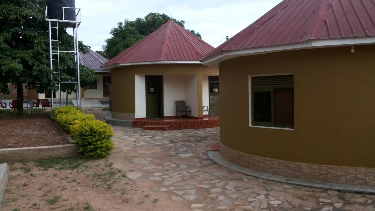 Kalalo Cottage Inn Pakwach Extérieur photo